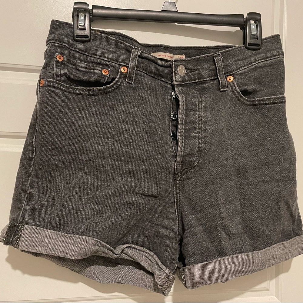 Levi’s Wedgie High-rise Jean Short